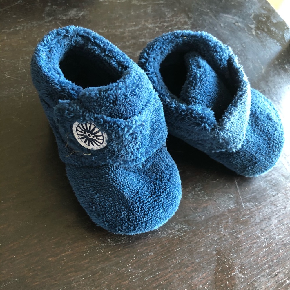 Ugg baby booties - Picture 1 of 3